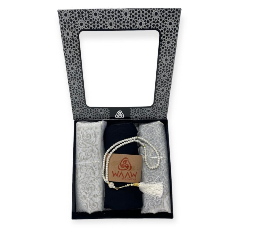 Islamic Prayer Mat - Beautiful Gift Box Prayer mat with Tasbeeh & Scarf